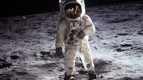 Astronaut op de maan.